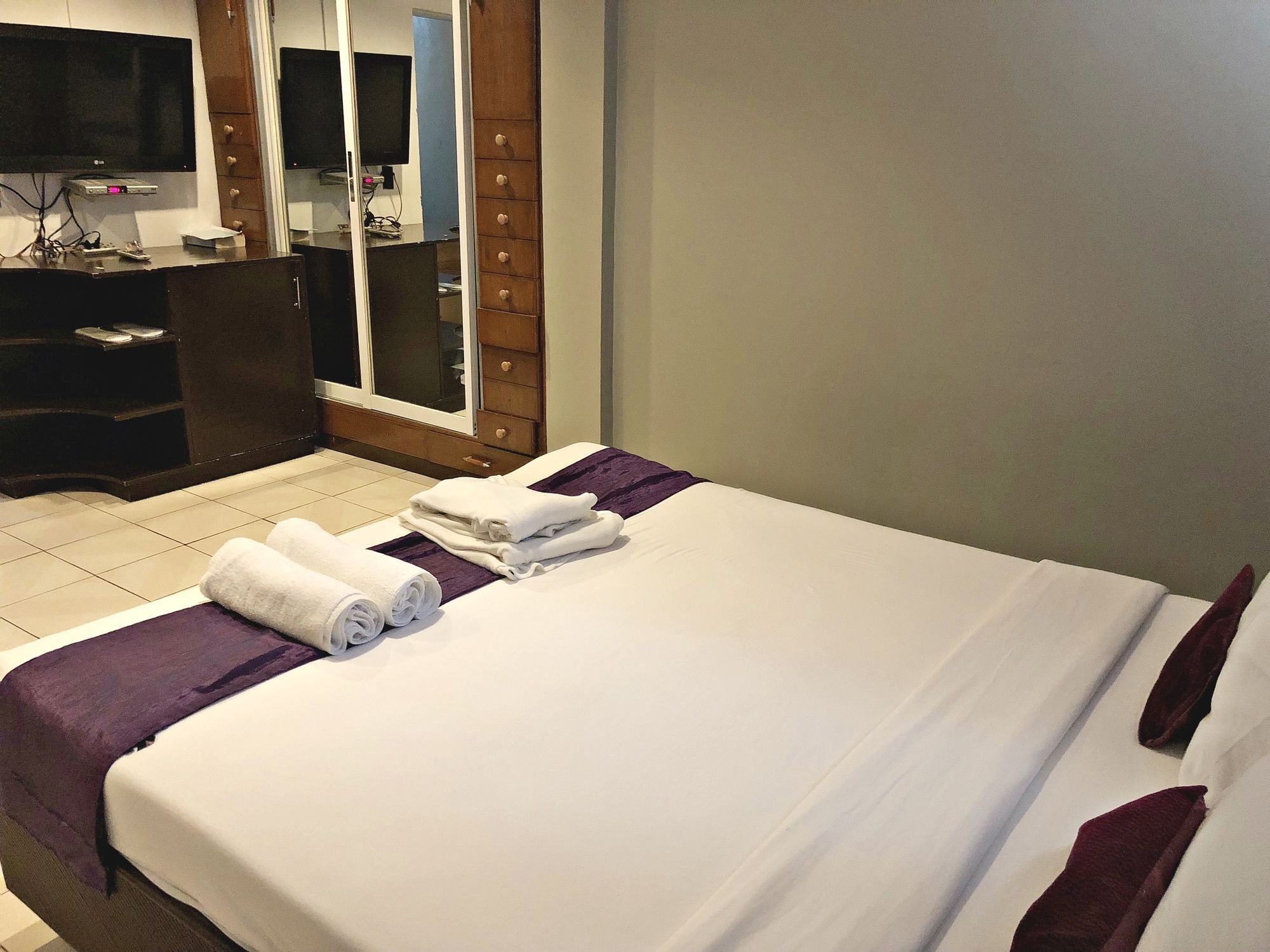 Daj Suites Boutique Hotel Tagaytay City Eksteriør billede
