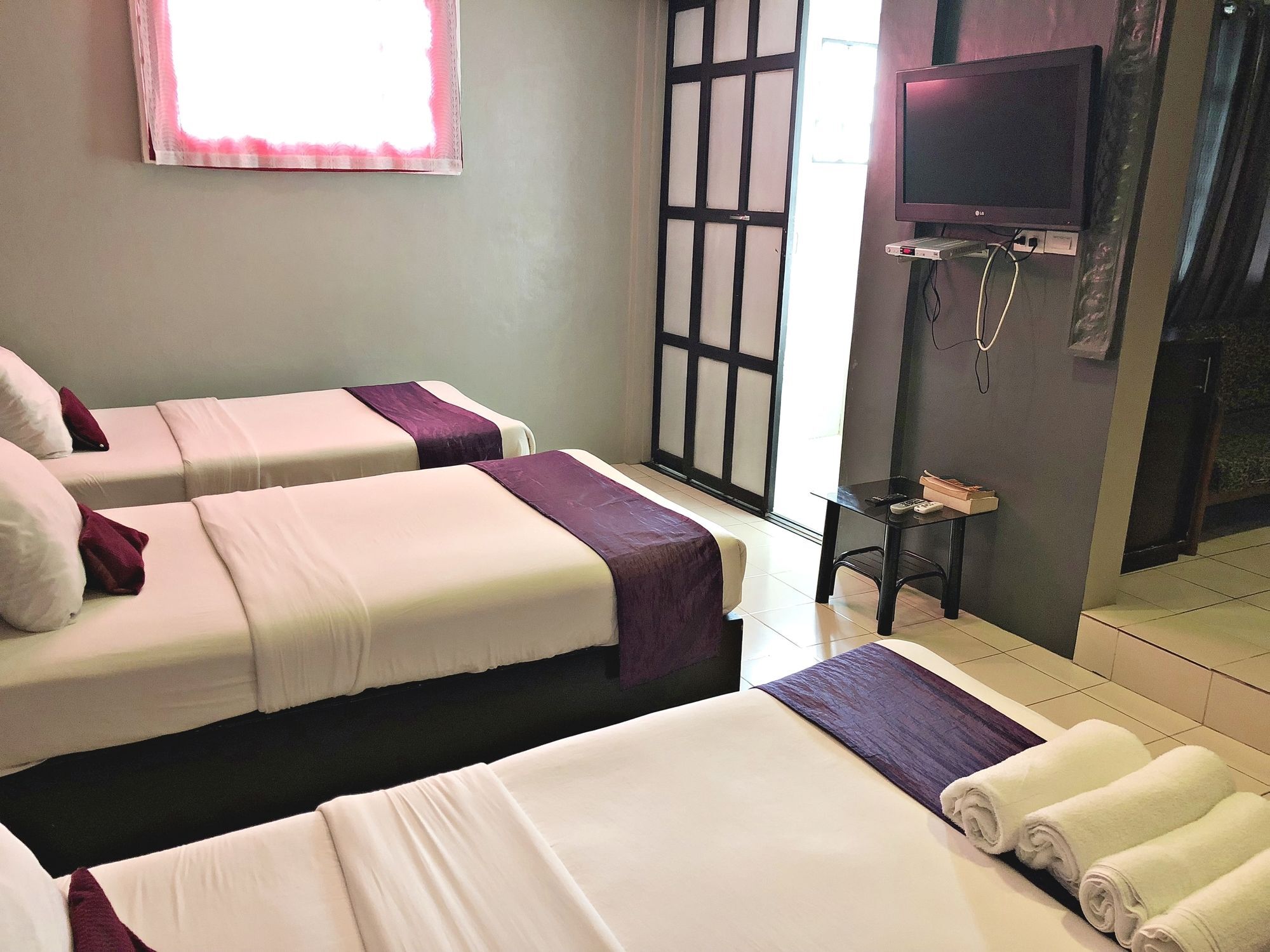 Daj Suites Boutique Hotel Tagaytay City Eksteriør billede